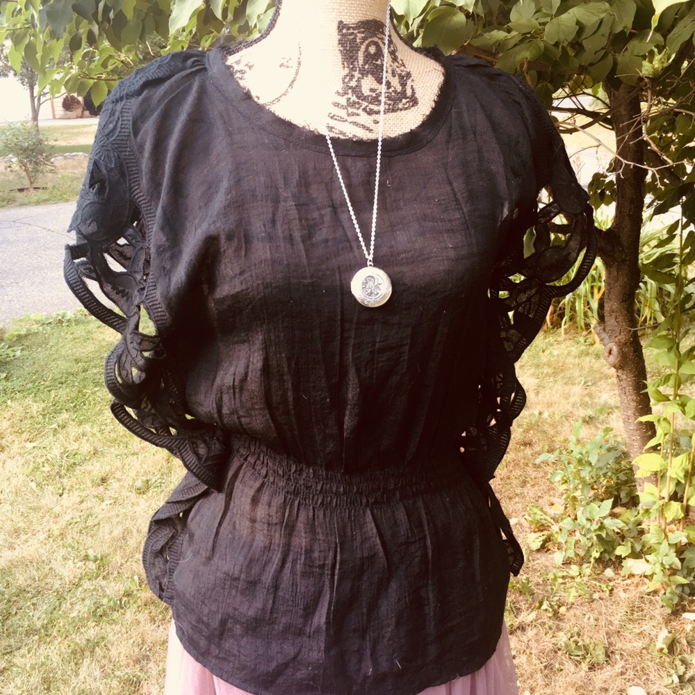 ☀️Butterfly Sleeve Shirt🦋🖤 - Picture 5 of 5